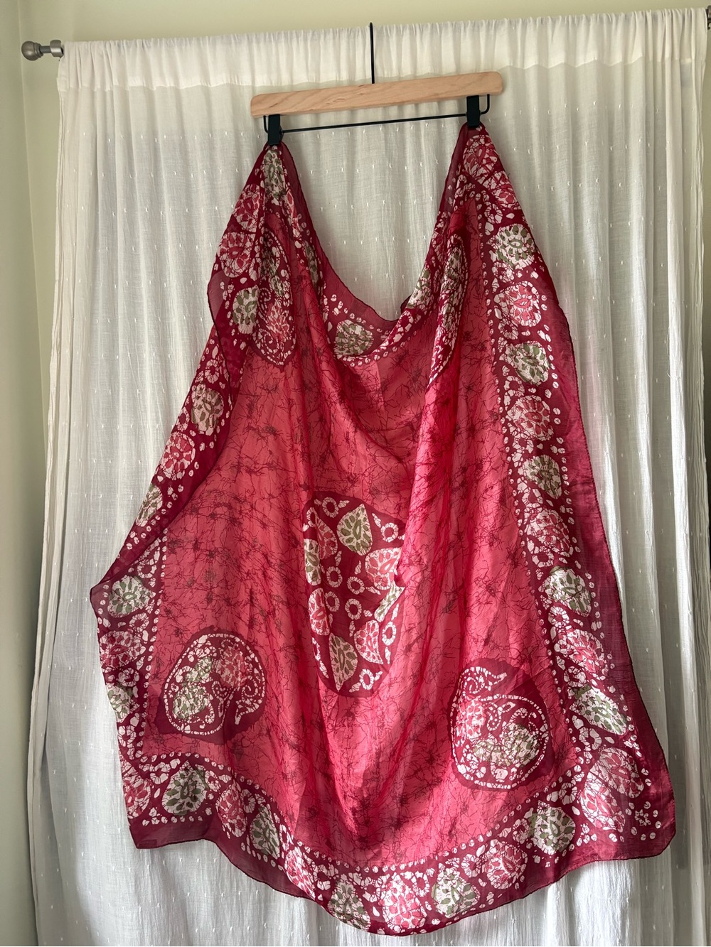 Red Patterned square 100% silk